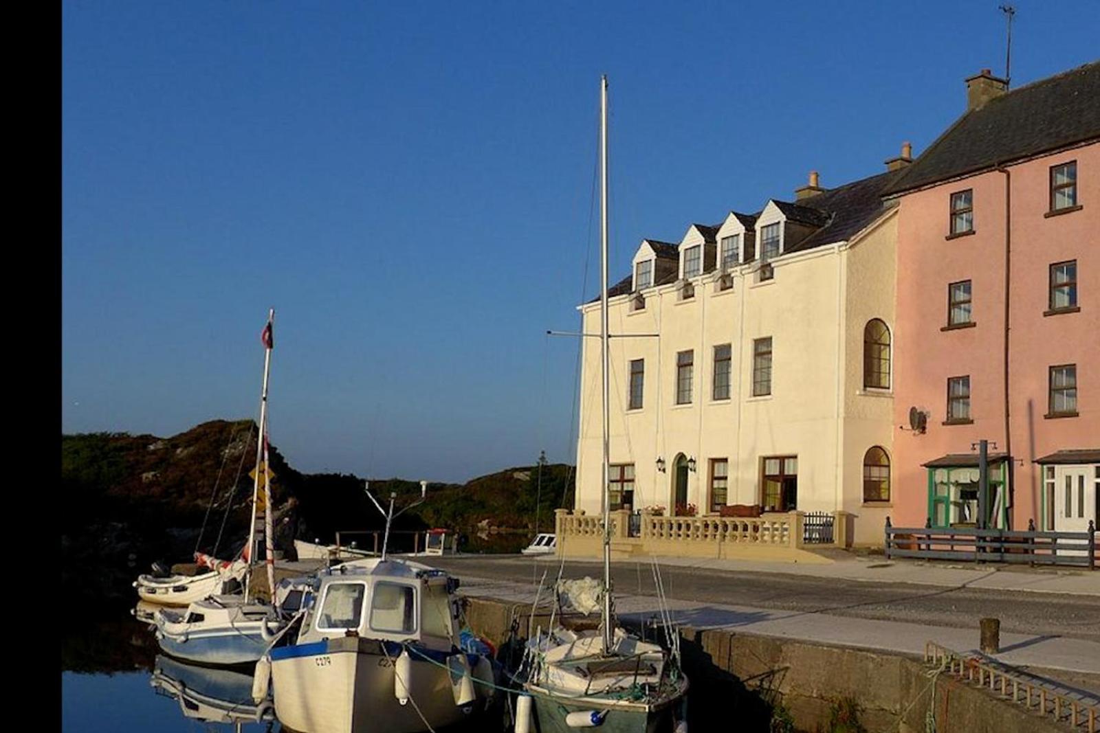 The Clady Hotel Bunbeg Exterior photo